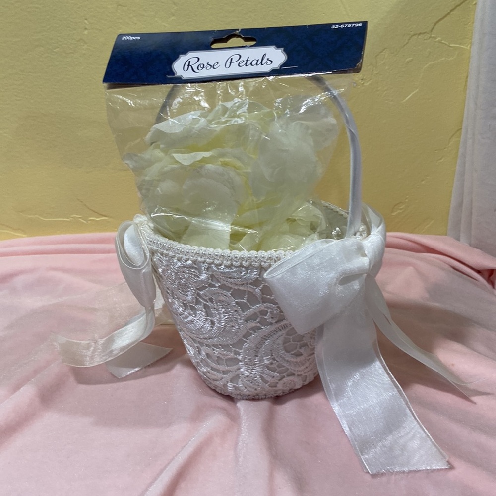 Flower girl basket